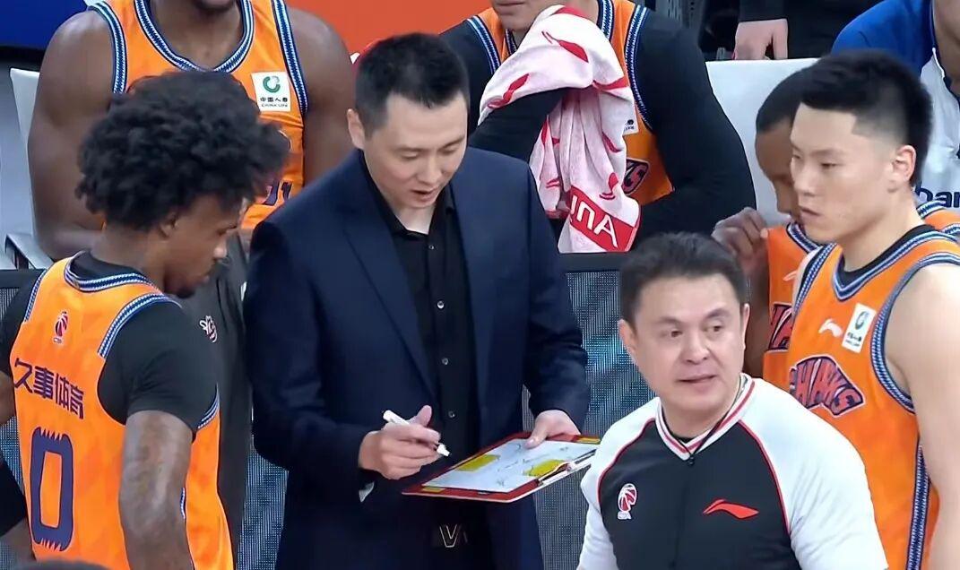 华体会体育官方网站-CBA变天！广东北京大胜，辽宁输掉关键战，上海基本锁定第一